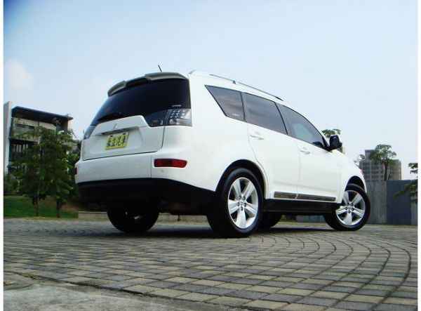 Outlander 4WD 2009  照片3