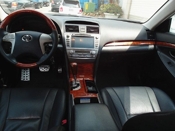 Toyota 豐田 Camry 2.4  照片2