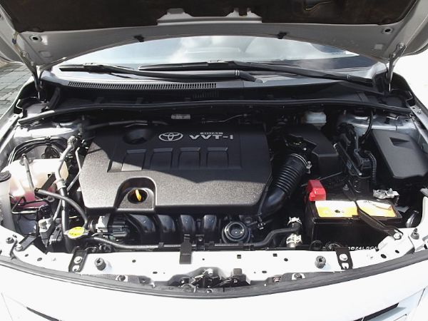 2011年 Toyota 豐田Altis 照片8