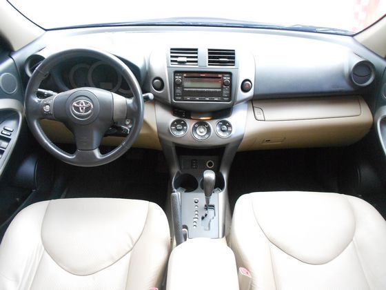 Toyota 豐田 RAV4 照片2