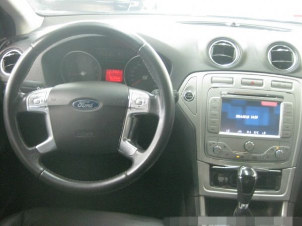 FORD MONDEO 2.3L 照片2