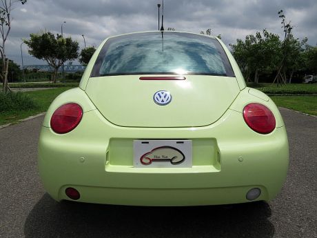 VW 福斯 BEETLE 綠 1.6 照片8