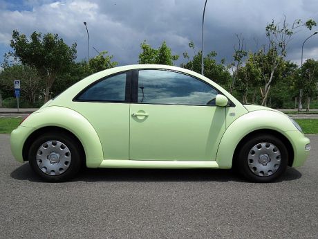 VW 福斯 BEETLE 綠 1.6 照片9