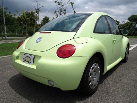 VW 福斯 BEETLE 綠 1.6 照片10