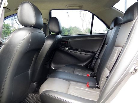 TOYOTA 豐田 VIOS E 銀 照片4