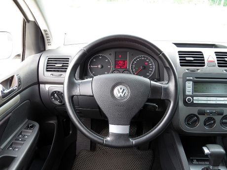 VW 福斯 GOLF TDI 白 2.0 照片4