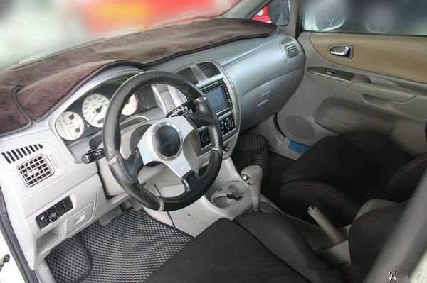 Mazda premacy салон