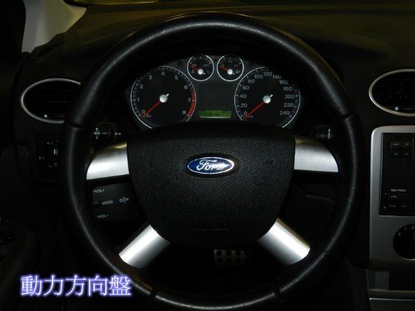 Ford 福特 Focus 5D 白 照片5