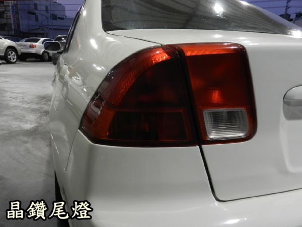 Honda 本田 Ferio 白 1.7 照片7