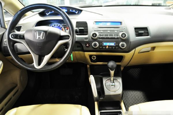 Honda Civic K12 1.8L 照片4