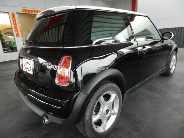 MINI迷你 Cooper 黑 1.6 照片9