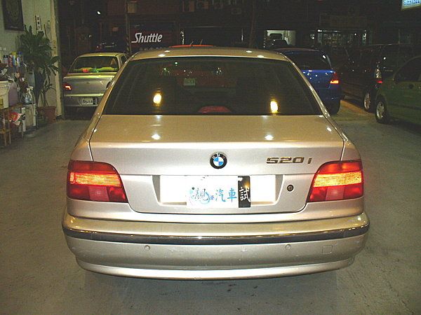 Bmw寶馬 520IA 2.0 照片9