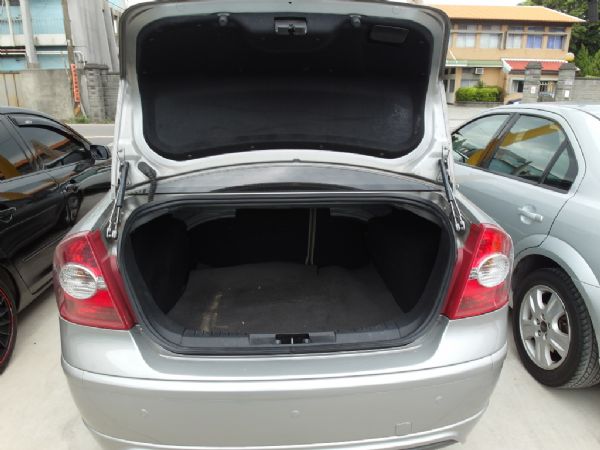 Ford Focus 1.8L 照片7