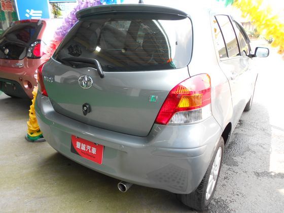 2012年 Toyota豐田 Yaris 照片10