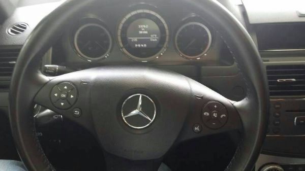 M-Benz C300 3.0L 照片3