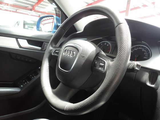 Audi奧迪 A4 2.0T Avant 照片3