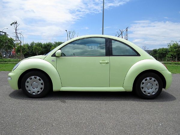 VW 福斯 BEETLE 綠 1.6 S 照片9