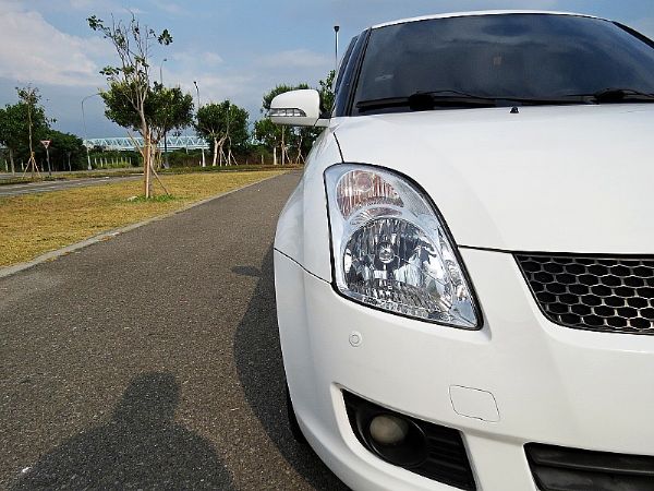  SUZUKI 鈴木 SWIFT 白 照片8