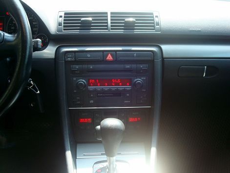  2004年 Audi A4 1.8灰 照片8
