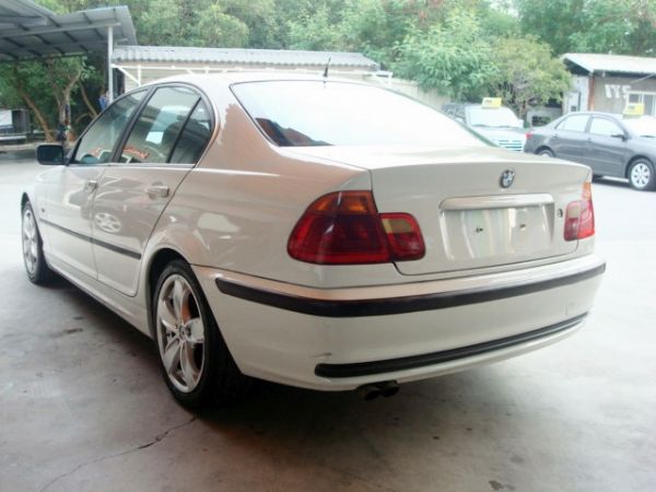 BMW 320I 1998年 2.0白 照片9