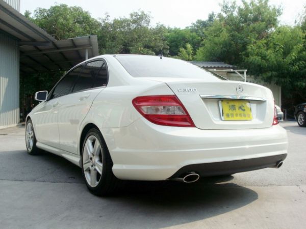 Benz C300 2010年 3.0白 照片9