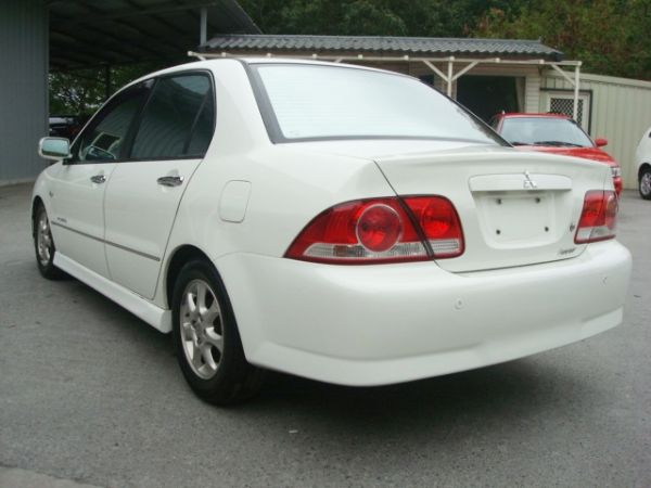 三菱 LANCER 2004年1.6白 照片9