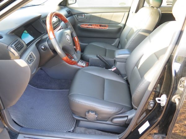 Toyota 豐田 Altis 1.8  照片3