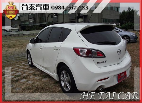 2010年MAZDA3 5D白色2.0 照片2