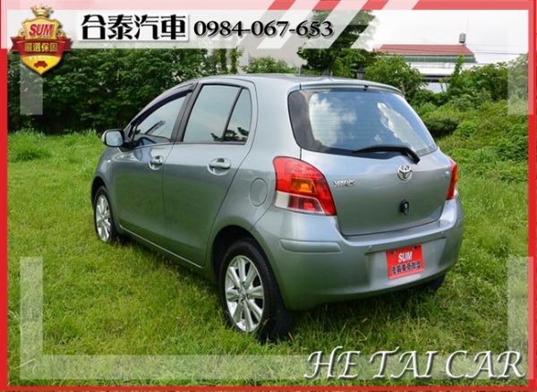  2010年Toyota Yaris 灰 照片3