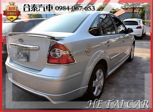  2005年 Ford Focus 銀  照片2