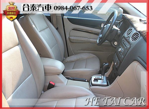  2005年 Ford Focus 銀  照片3