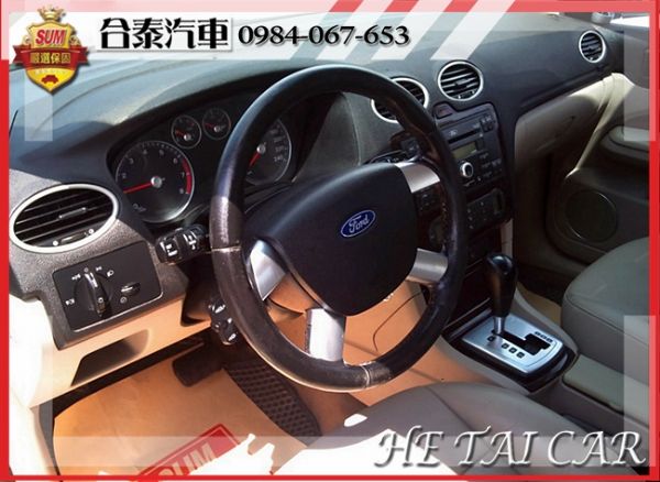  2005年 Ford Focus 銀  照片5