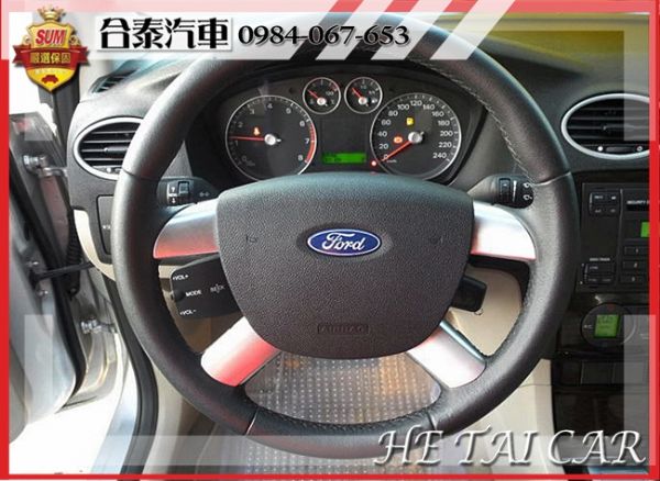  2005年 Ford Focus 銀  照片8