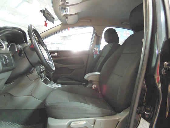Ford 福特 Focus 1.8 照片6