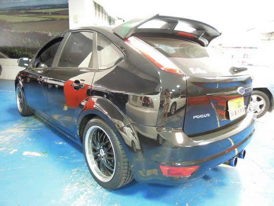 Ford 福特 Focus 1.8 照片10