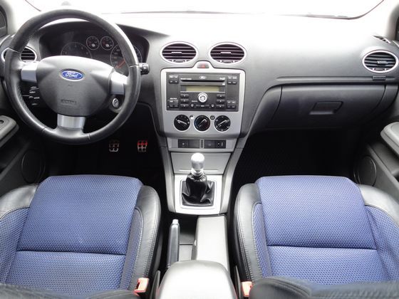 Ford 福特 Focus 2.0  照片2