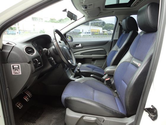 Ford 福特 Focus 2.0  照片3