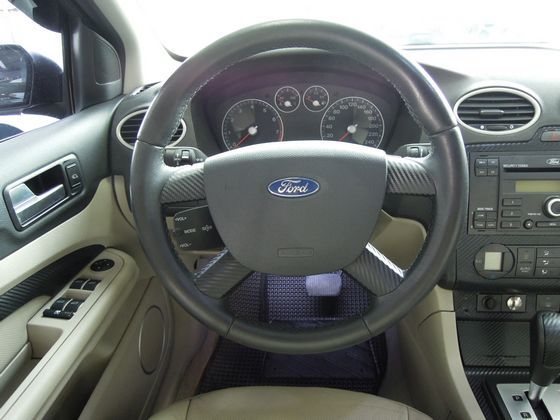 2003年Ford 福特 Focus 照片6
