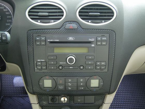 2003年Ford 福特 Focus 照片7