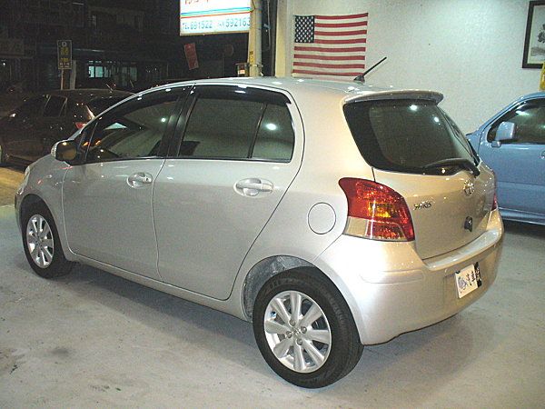 Toyota豐田 YARIS 1.5 照片3