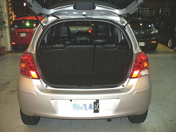 Toyota豐田 YARIS 1.5 照片6