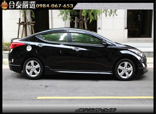 2013年Hyundai Elantra 照片2