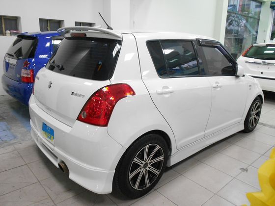 Suzuki 鈴木 Swift  照片10