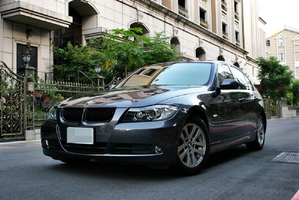 E90 320i 照片1