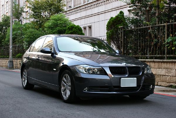 E90 320i 照片3