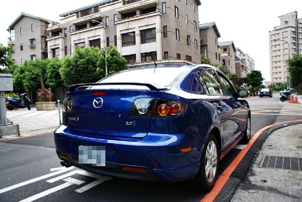 MAZDA 3 照片2