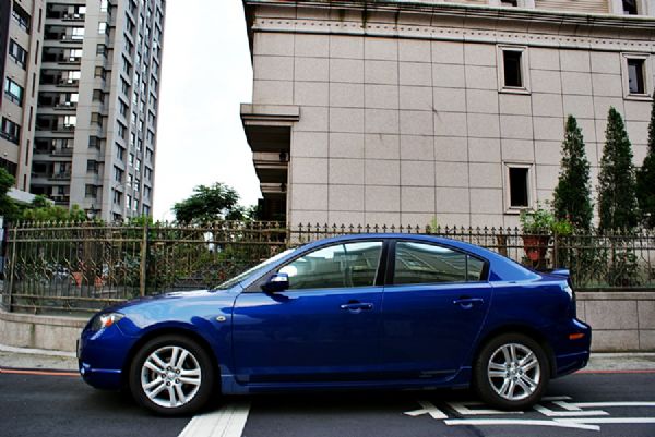 MAZDA 3 照片5