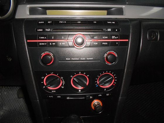 2006年  Mazda 馬自達3S  照片6