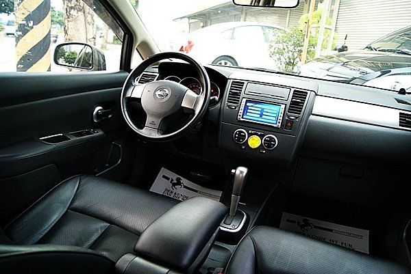 日產 NISSAN TIIDA 1.8  照片3