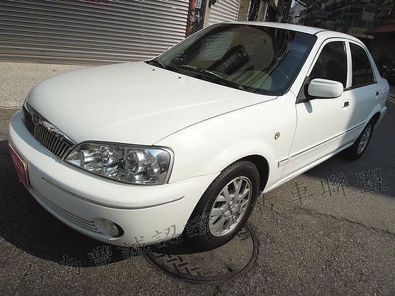 2002年Ford  Tierra LS 照片1